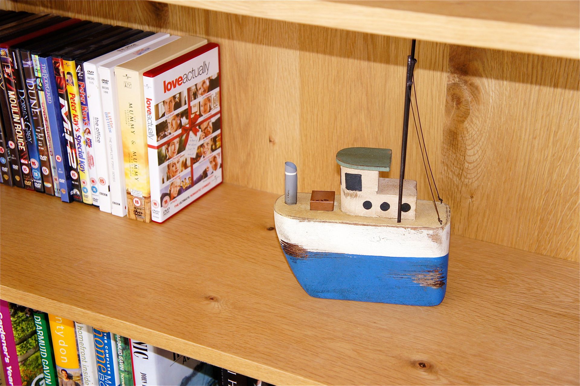 Deep Blue Shore Looe Cornwall - Boat